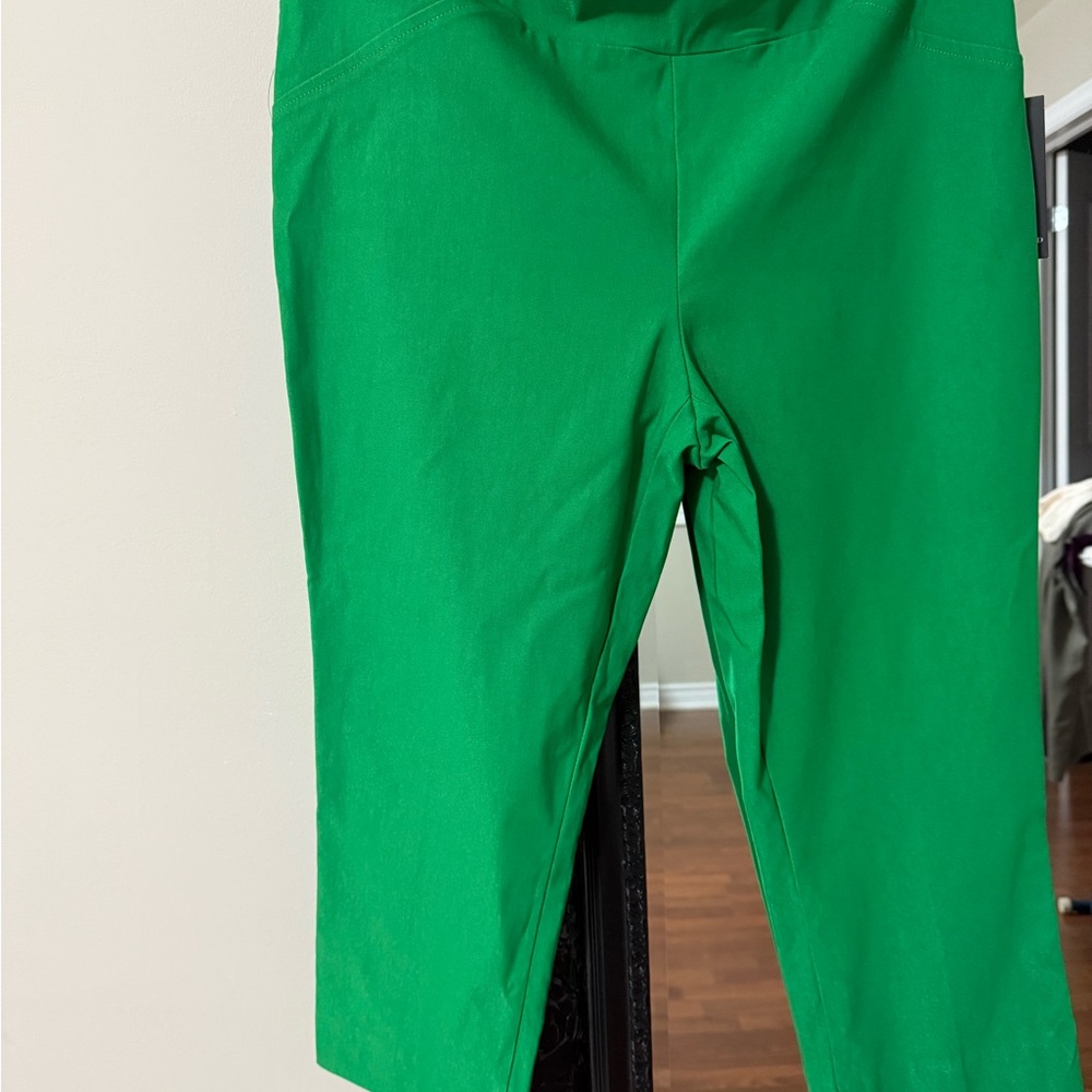 Vibrant Green Women's Capris - Picture 1 of 1